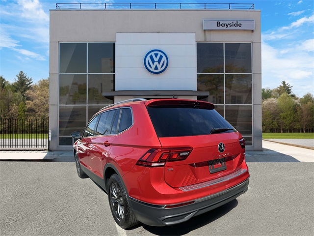 2022 Volkswagen Tiguan SE photo 2
