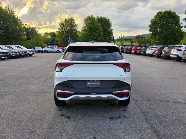 2023 Kia Sportage Hybrid LX photo 6