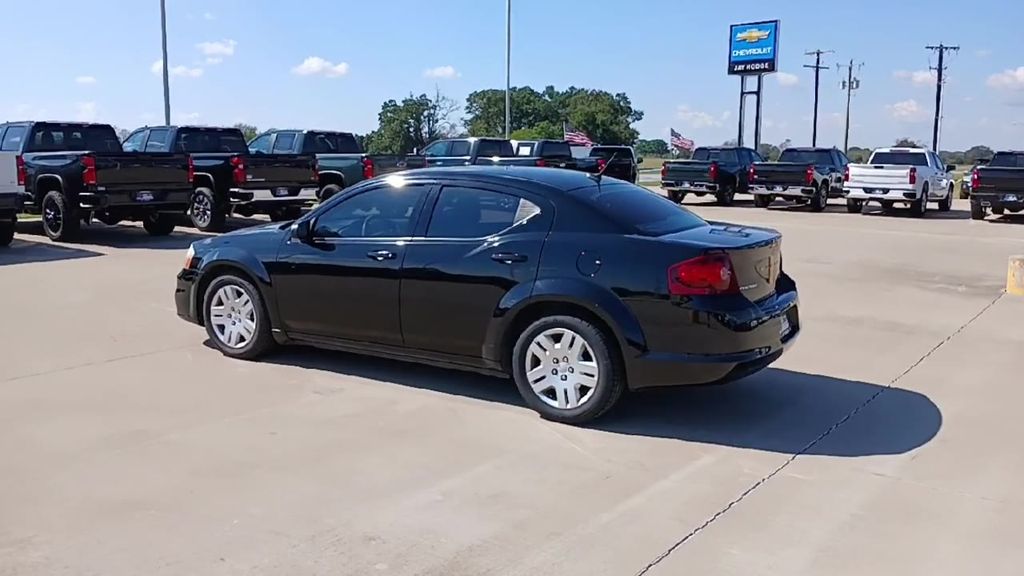 2013 Dodge Avenger SE photo 6