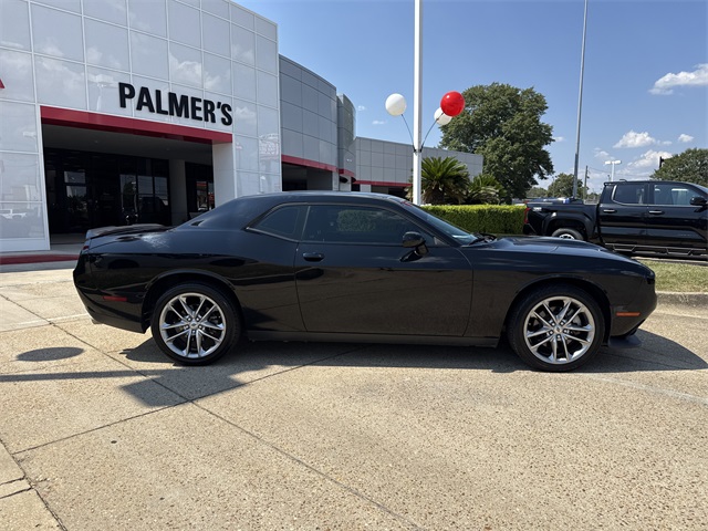 2022 Dodge Challenger GT photo 2