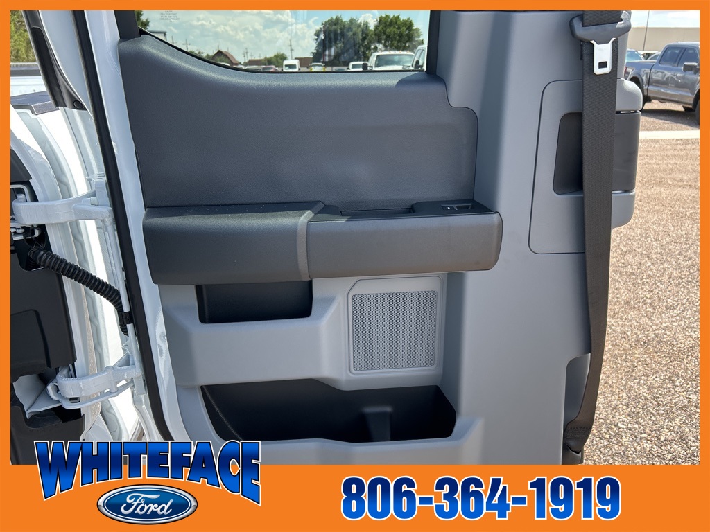 2025 Ford F-350 XLT photo 25