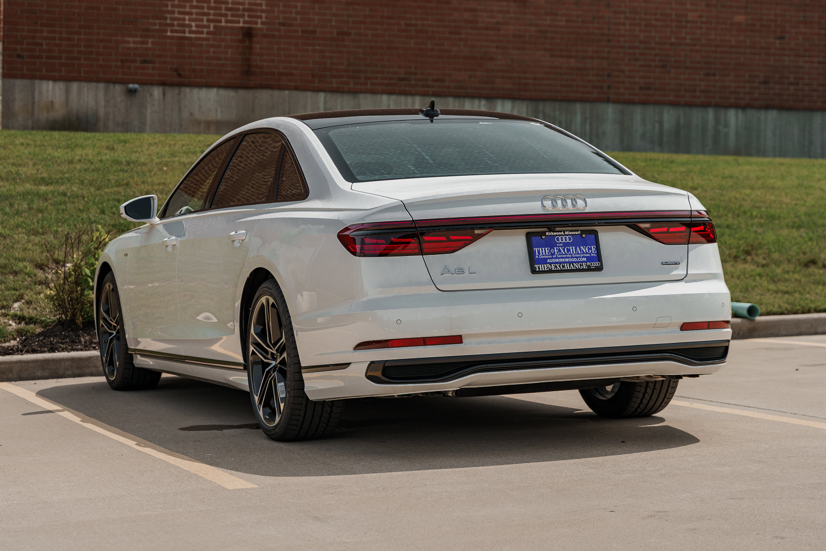 2025 Audi A8 L Quattro photo 4