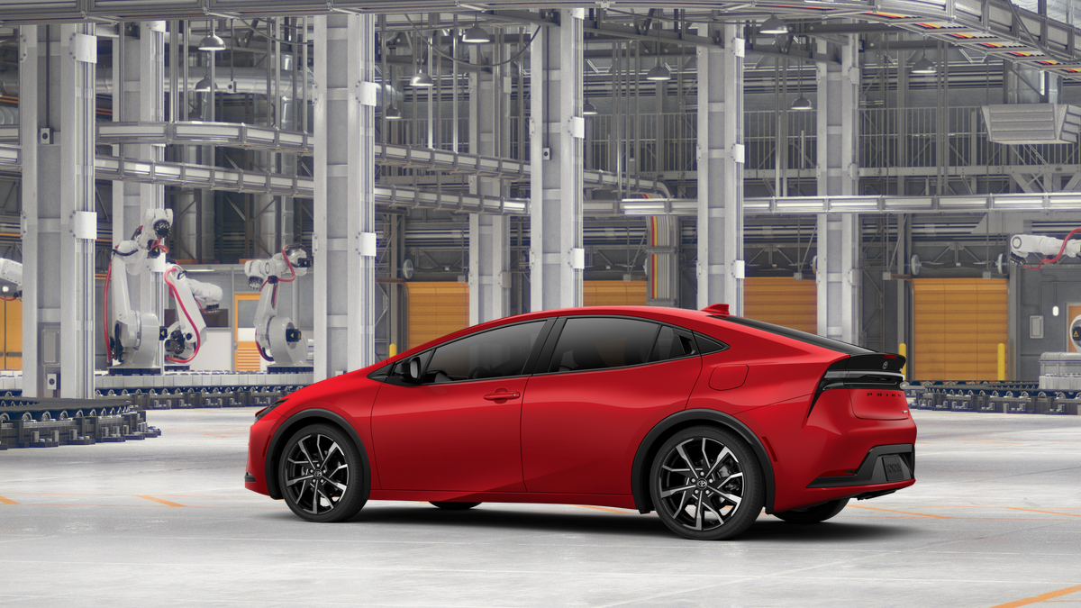 2026 Toyota Prius Plug-in Hybrid XSE photo 5