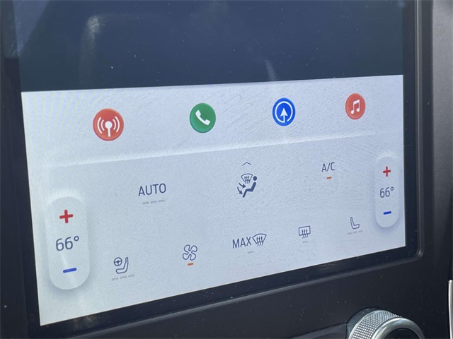 2021 Ford Edge Titanium photo 18