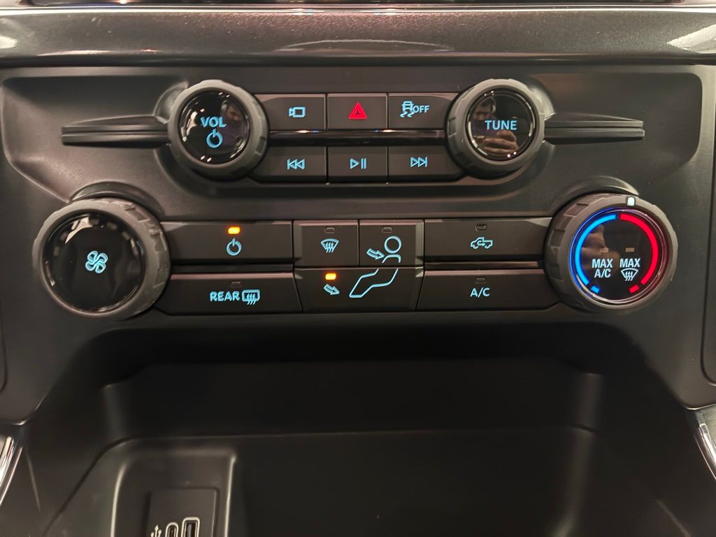 2025 Ford F-150 STX photo 4