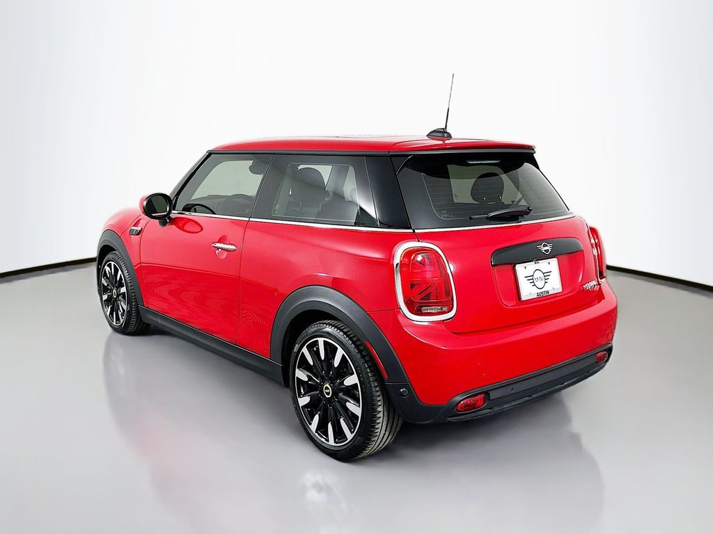 2024 Mini Cooper SE Signature photo 2