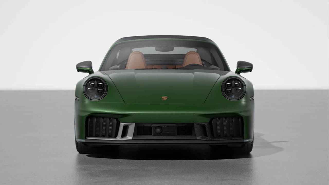 2026 Porsche 911 4 GTS photo 9