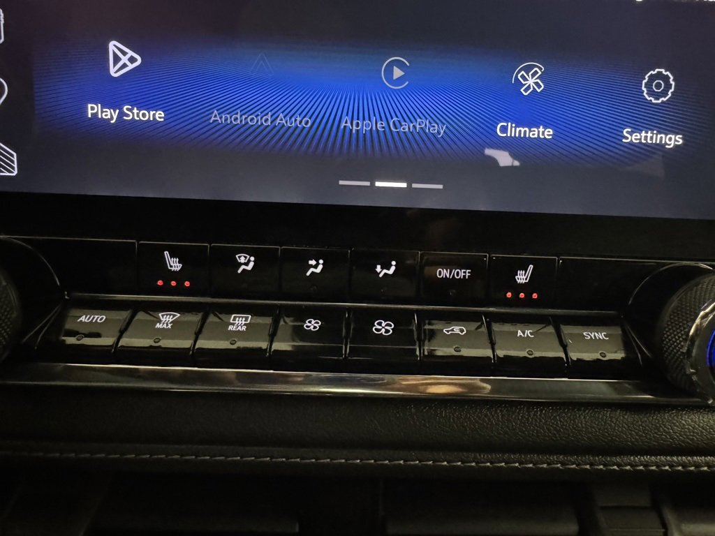 2023 Chevrolet Colorado LT photo 5