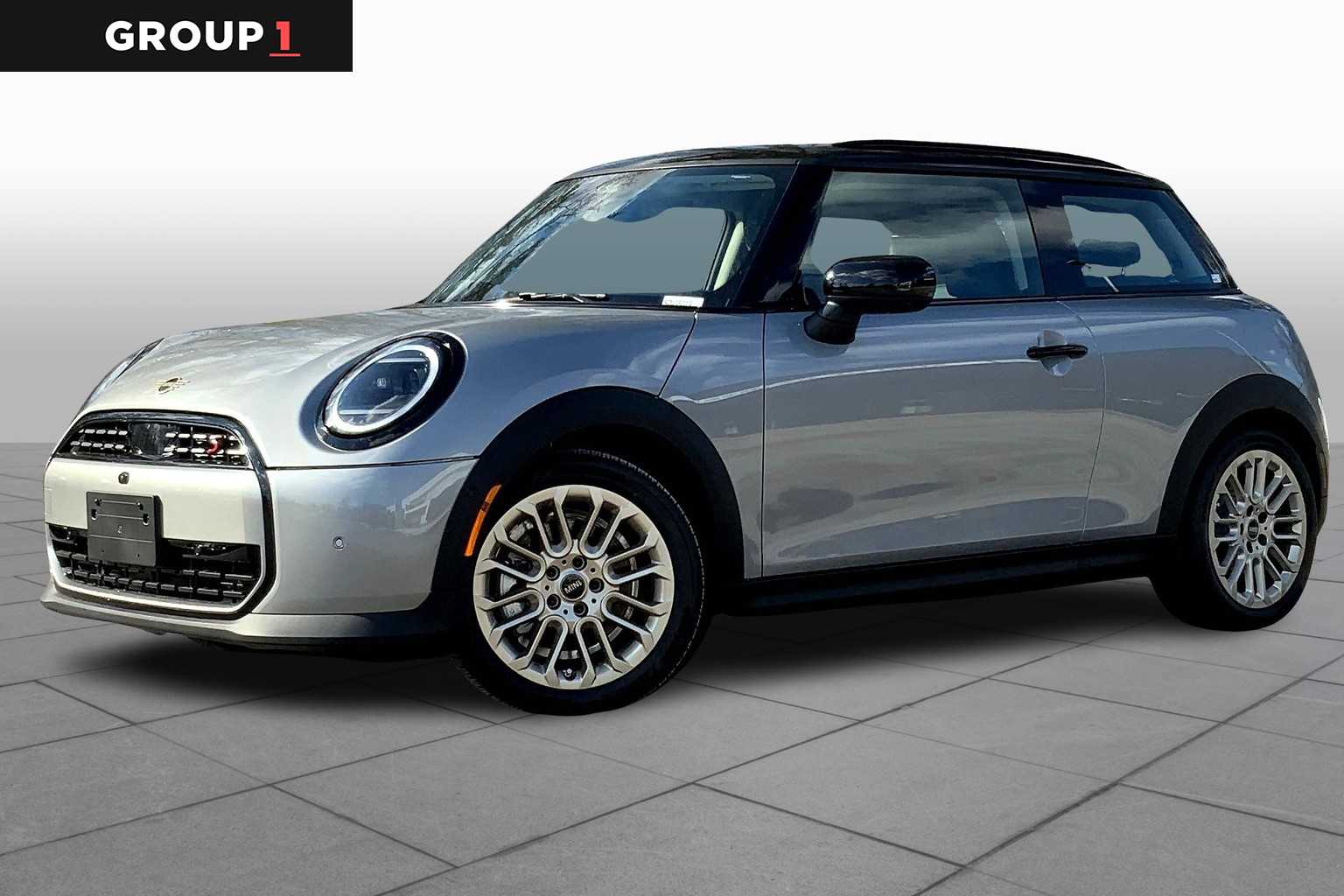 2025 MINI Hardtop 2 Door S's photo