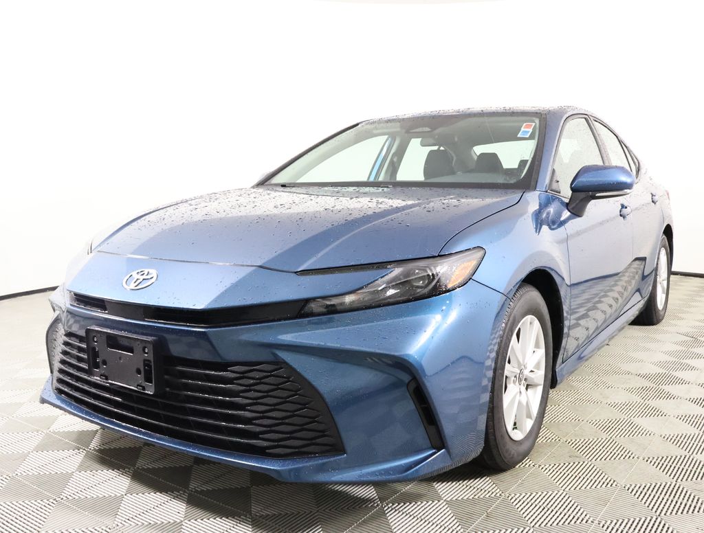 2025 Toyota Camry LE photo 2