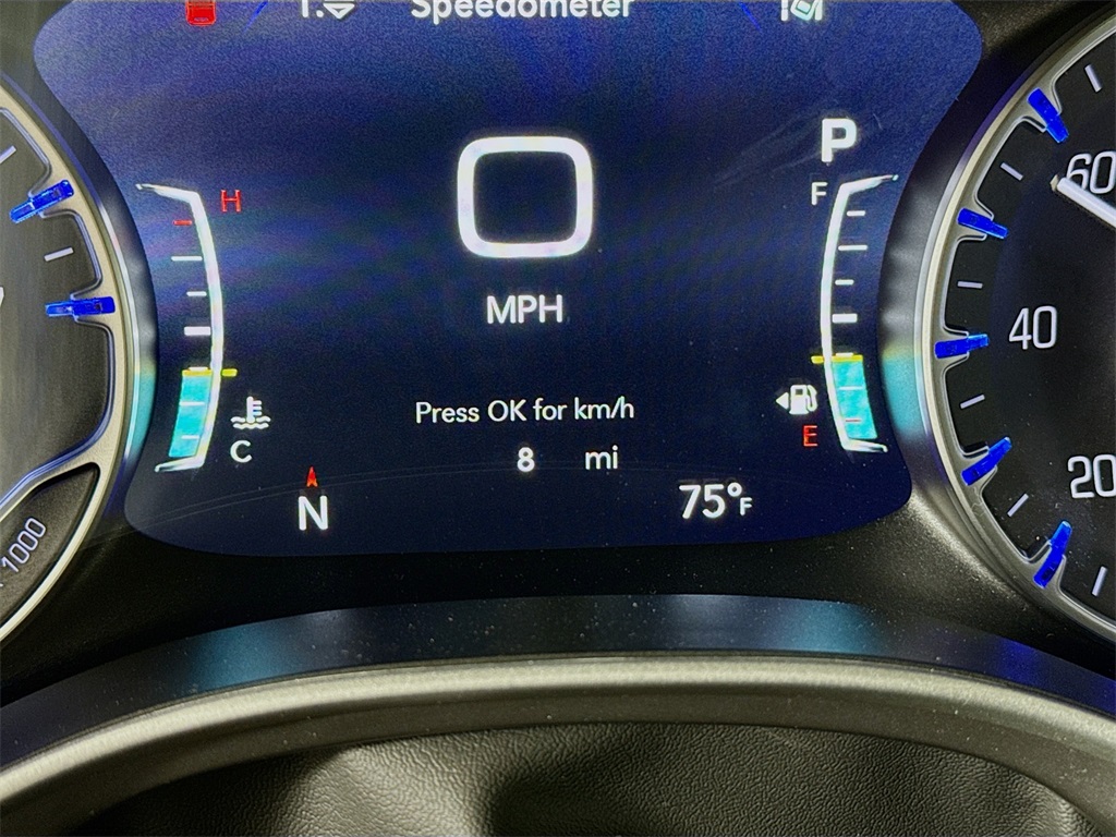 2025 Chrysler Pacifica photo 13