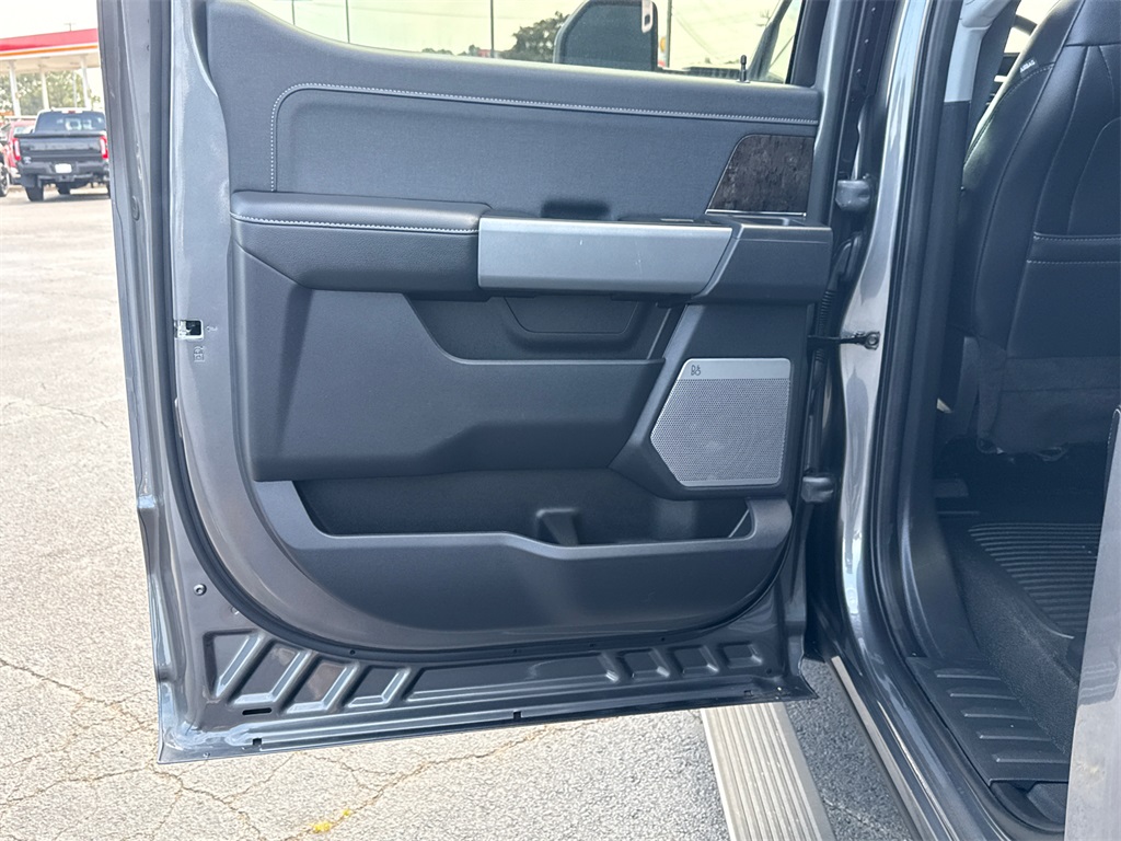 2024 Ford F-250 Lariat photo 20