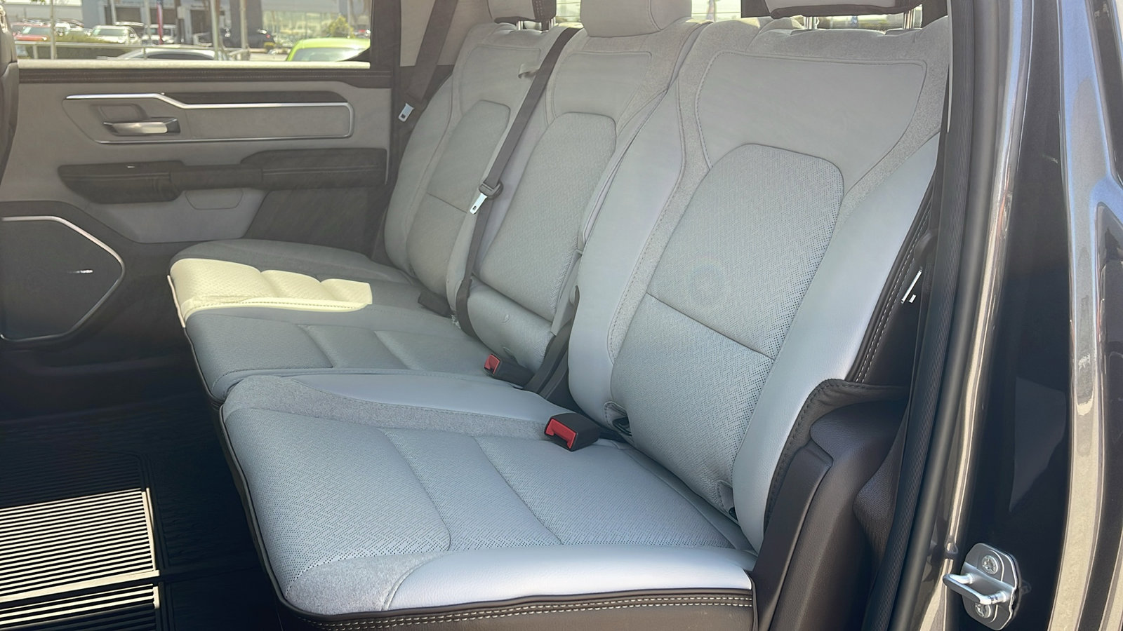 2025 Ram 1500 Laramie photo 15