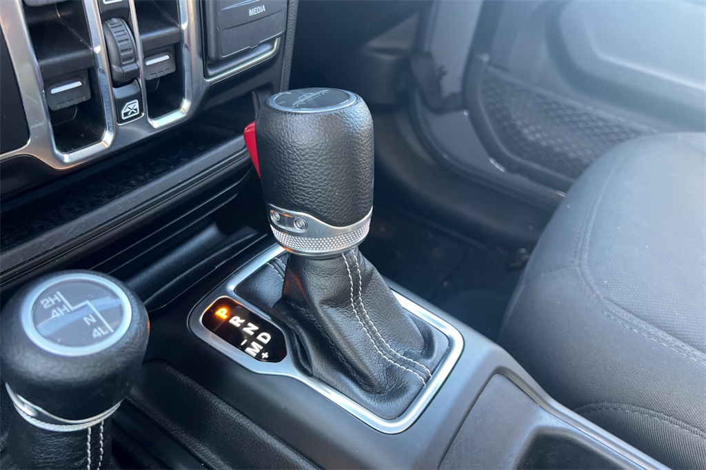 2022 Jeep Gladiator Overland photo 23