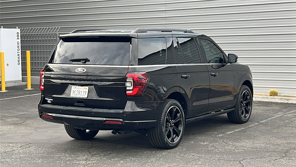 2022 Ford Expedition Limited photo 2