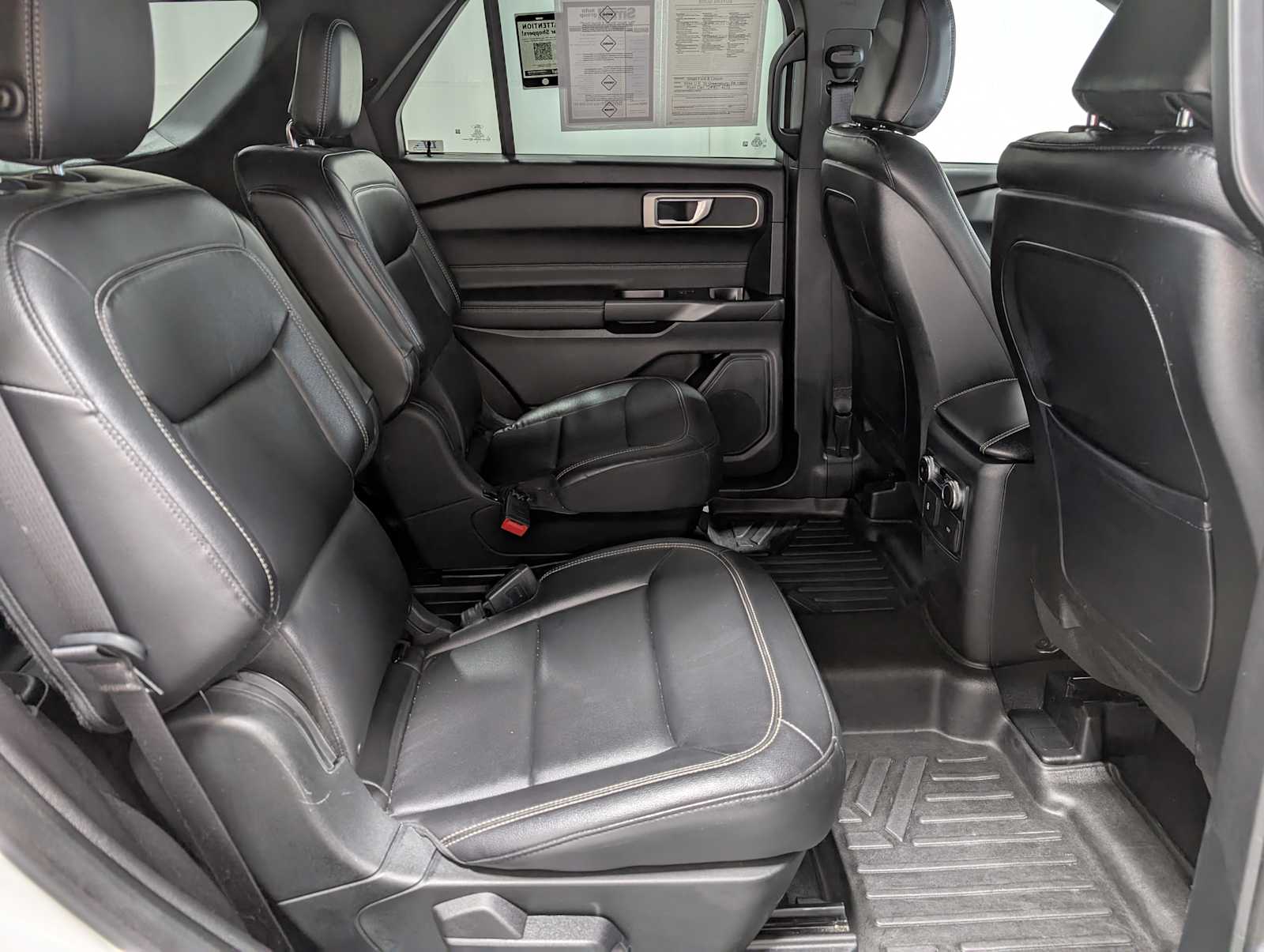 2020 Ford Explorer XLT photo 37