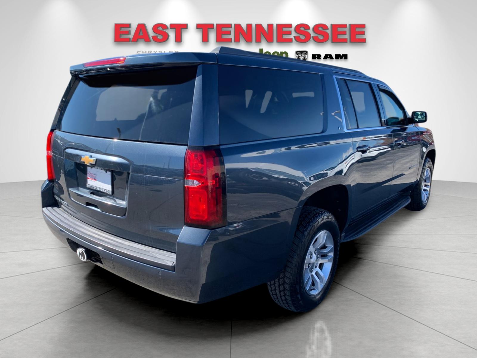 2019 Chevrolet Suburban LT photo 2