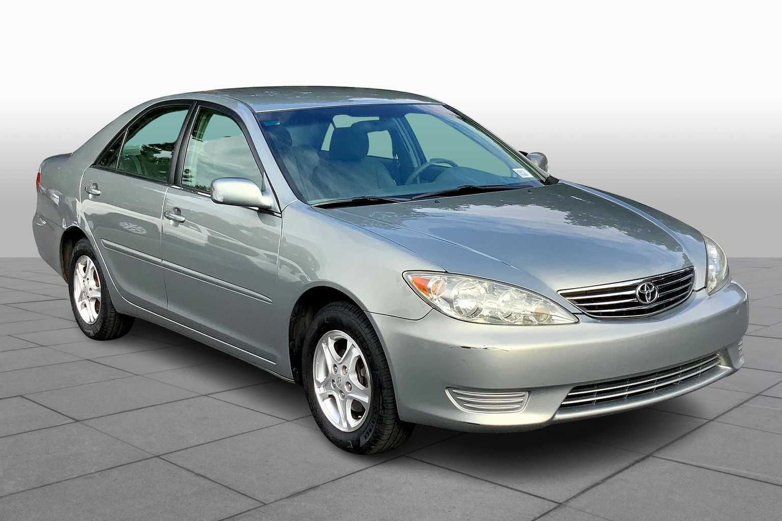 Used 2005 Toyota Camry LE with VIN 4T1BE30K45U584718 for sale in Bluffton, SC