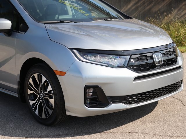 2026 Honda Odyssey Elite photo 3