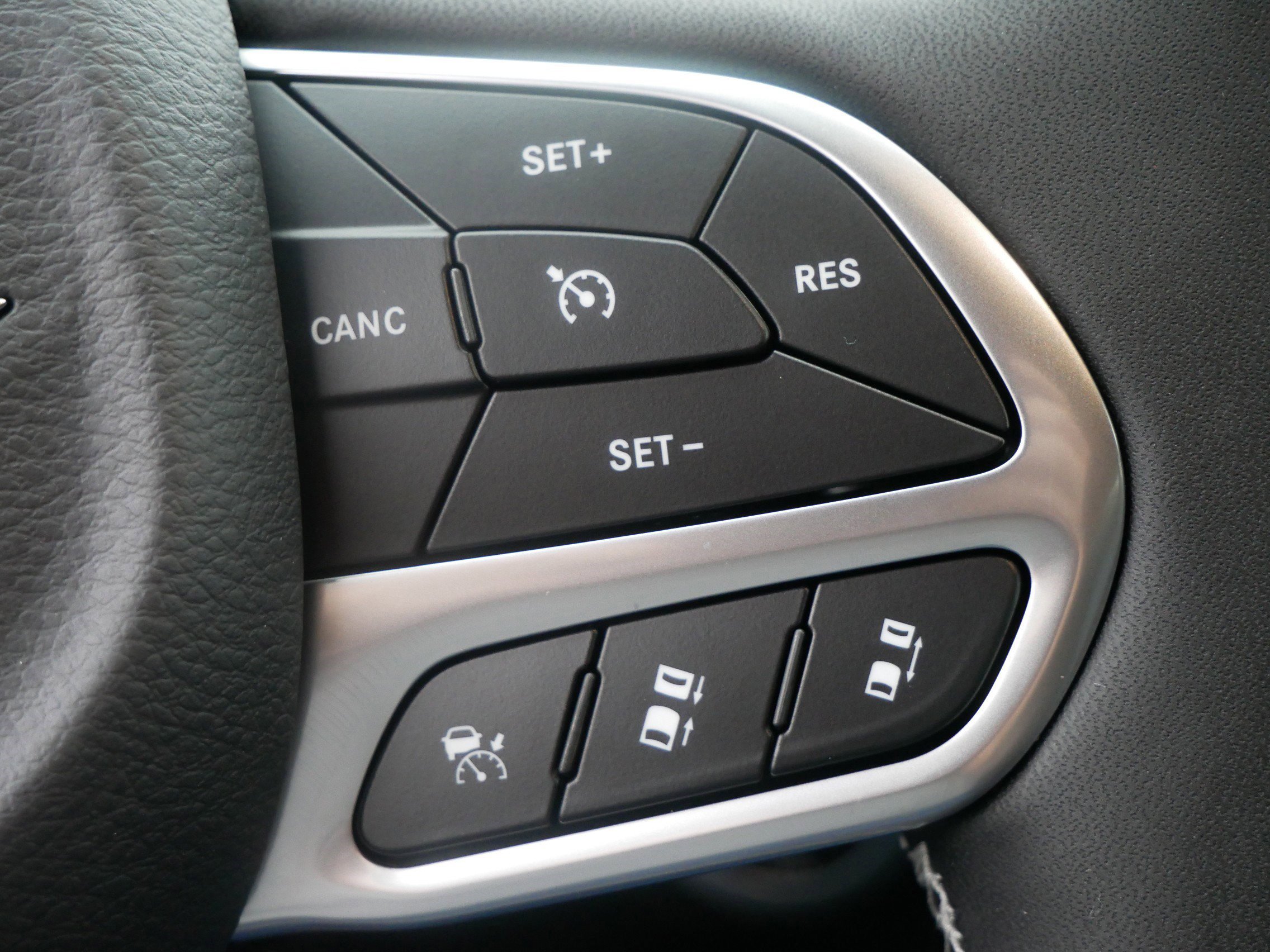 2026 Chrysler Pacifica photo 15