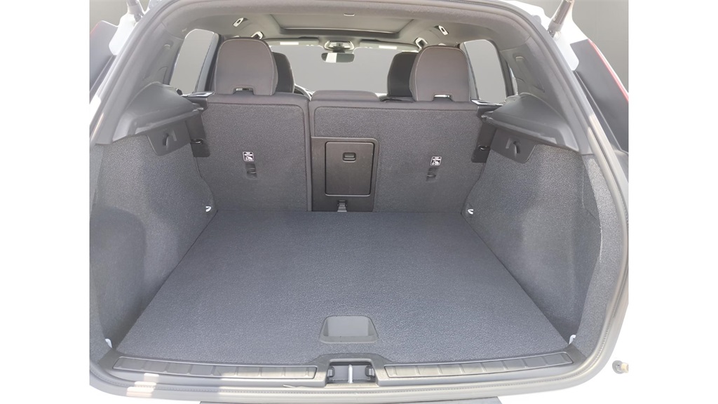 2025 Volvo XC40 Core photo 24