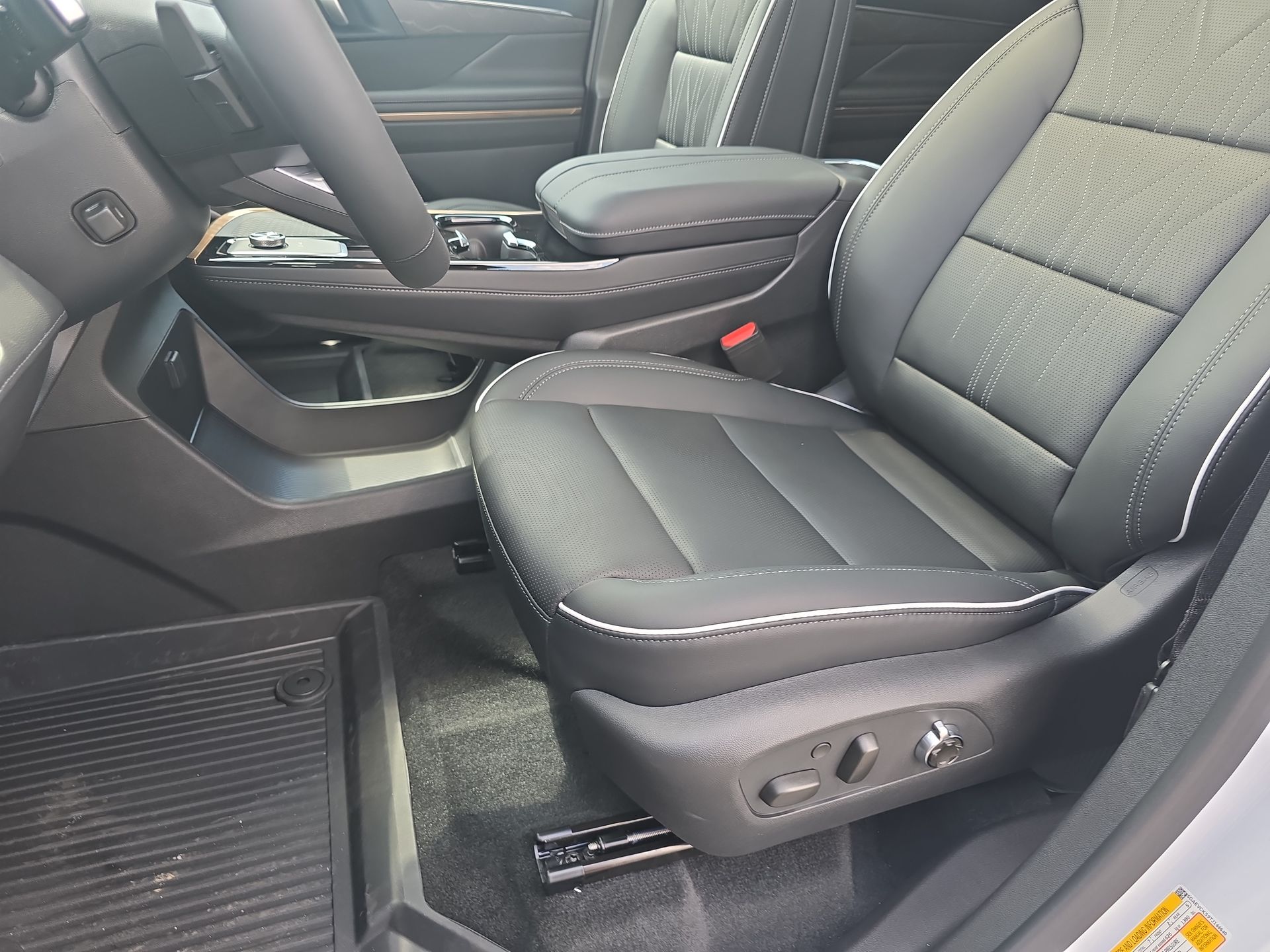 2026 Buick Enclave Avenir photo 15
