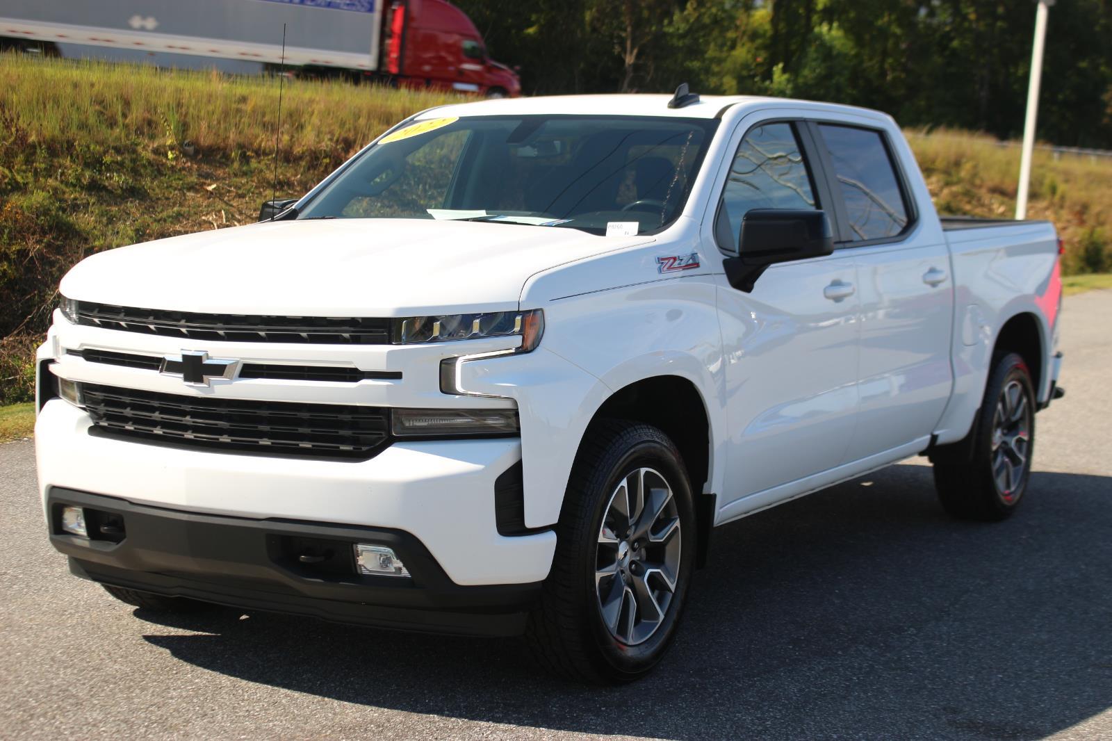 2022 Chevrolet Silverado 1500 RST photo 3