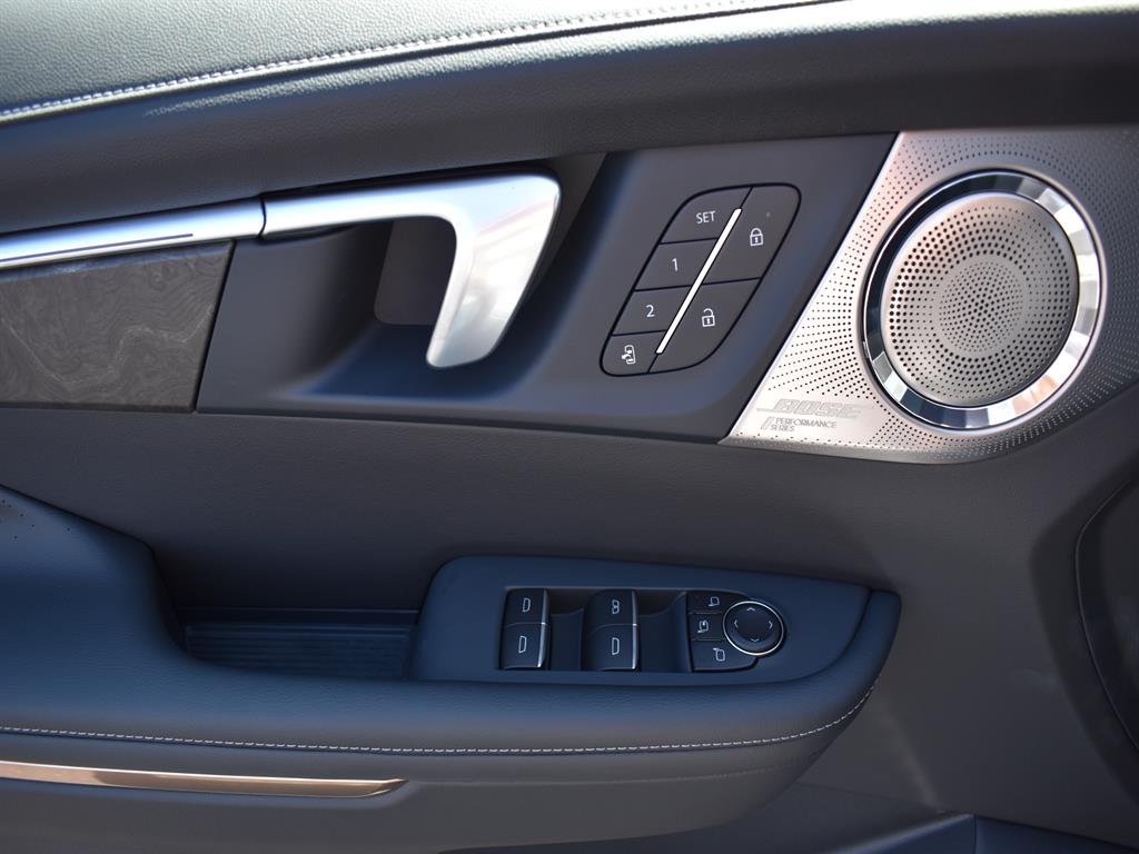2026 Buick Enclave Avenir photo 15