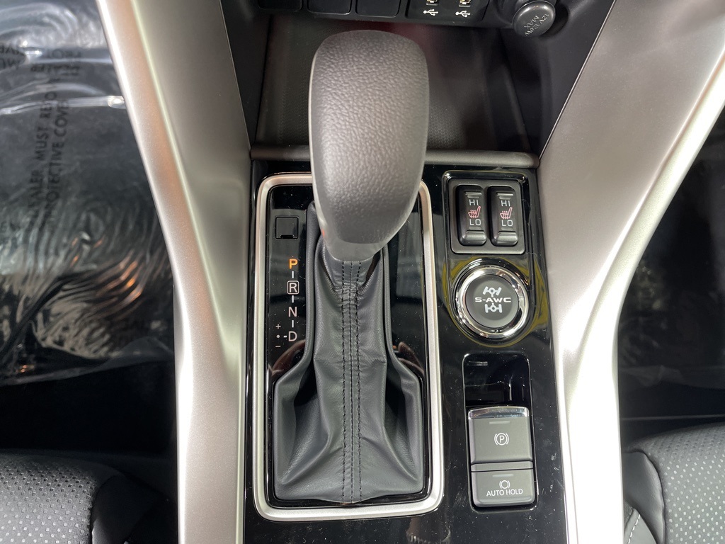 2025 Mitsubishi Eclipse Cross SE photo 12