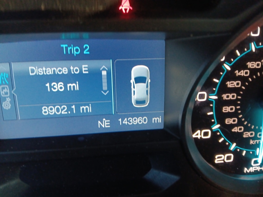 2015 Ford Explorer XLT photo 2