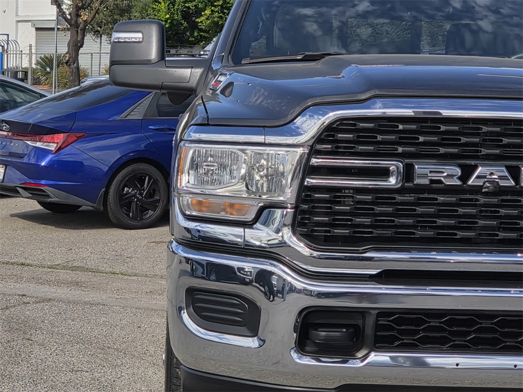 2024 Ram 3500 Tradesman photo 3