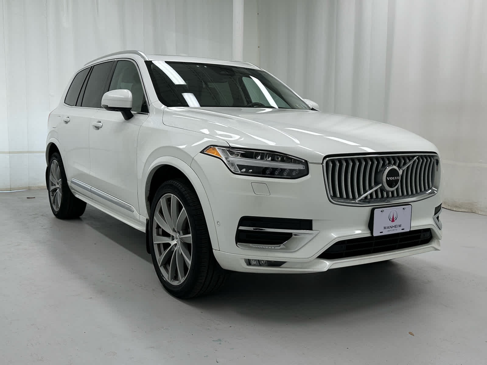 2024 Volvo XC90 Plus's photo
