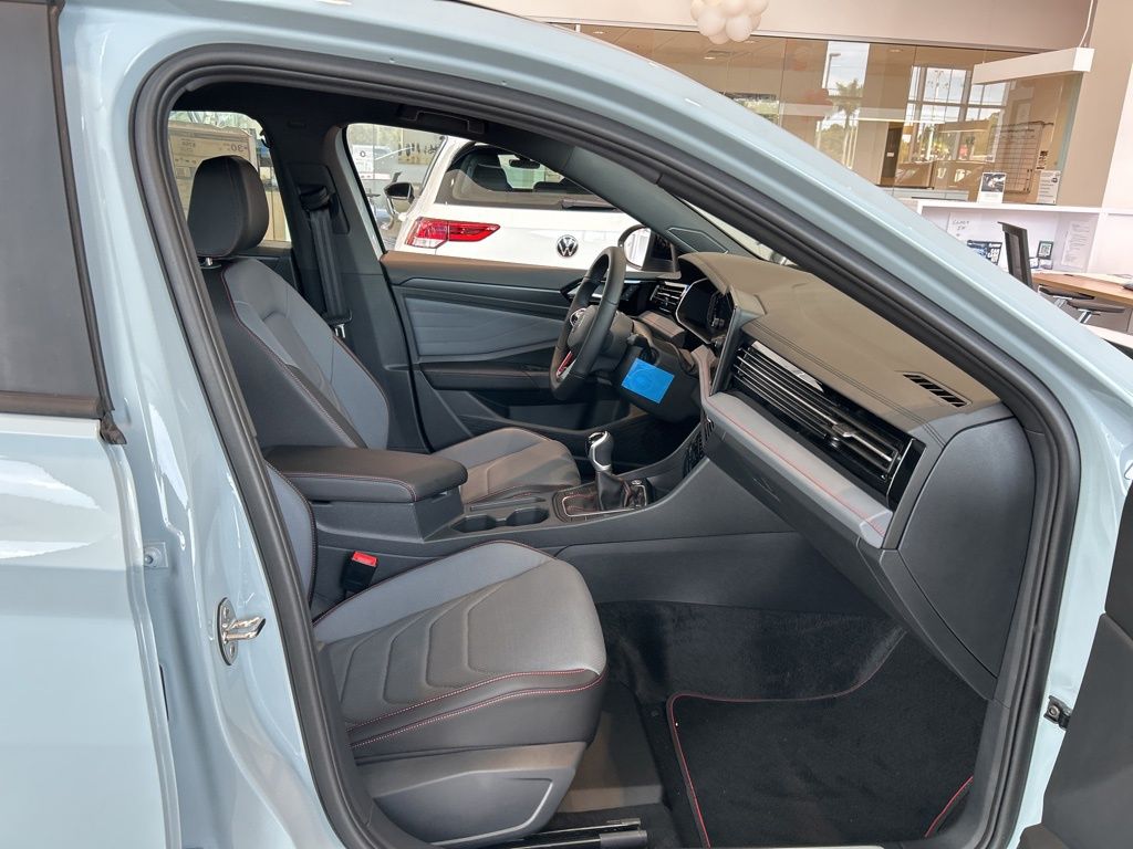 2025 Volkswagen Jetta GLI 2.0T Autobahn photo 33