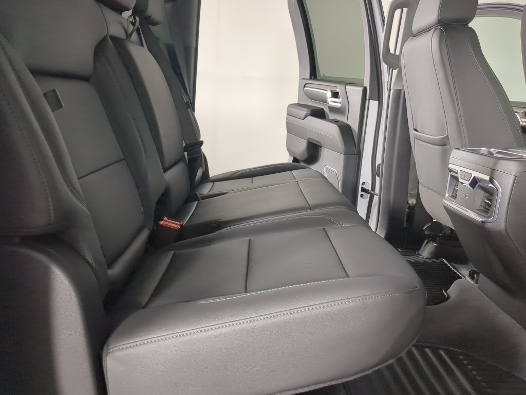 2025 Chevrolet Silverado 2500HD LTZ photo 14