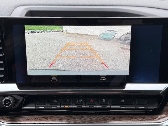2025 Chevrolet Silverado 1500 LT photo 32