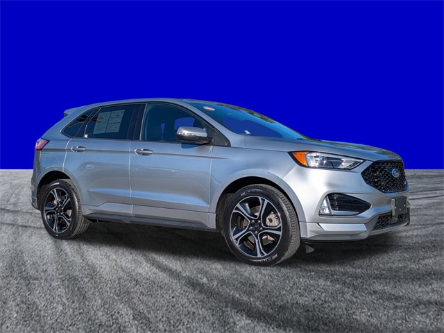 2022 Ford Edge ST photo 2