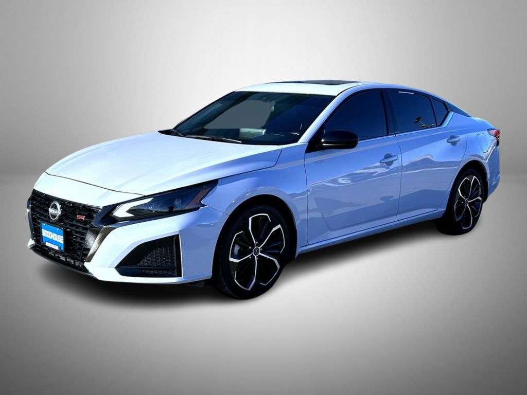 2024 Nissan Altima SR