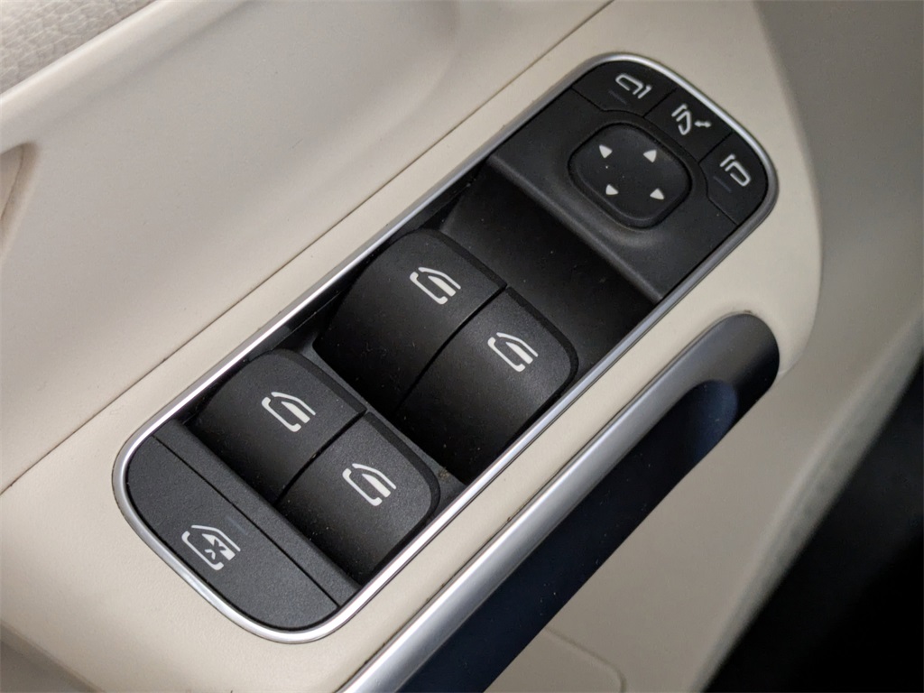 2020 Mercedes Benz GLB 250 4MATIC photo 21
