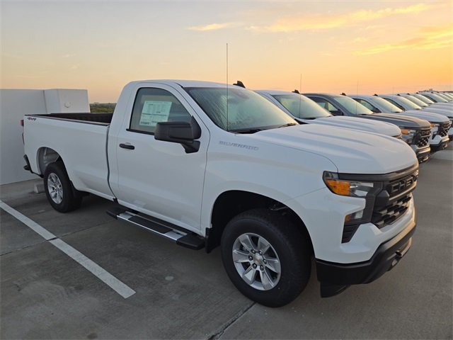 2025 Chevrolet Silverado 1500 photo 2
