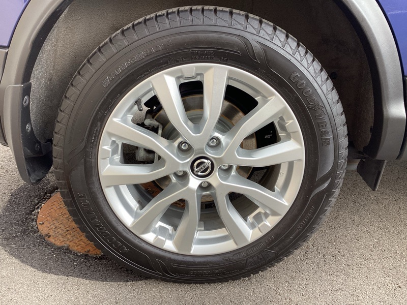 2022 Nissan Rogue Sport S photo 9