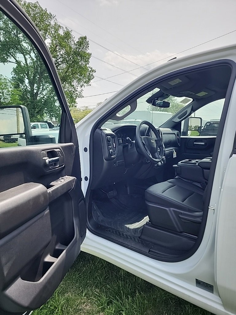 2024 Chevrolet Silverado 2500HD photo 4