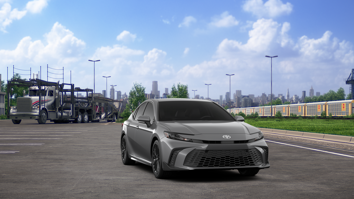 2026 Toyota Camry SE photo 5