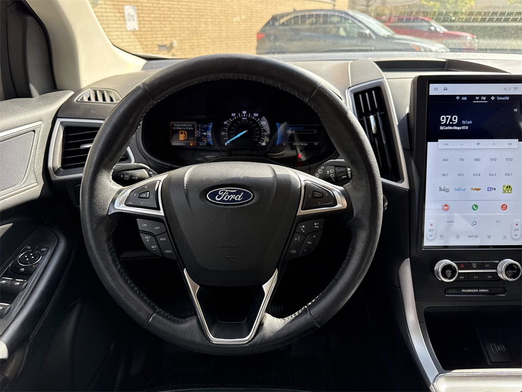 2022 Ford Edge SEL photo 12