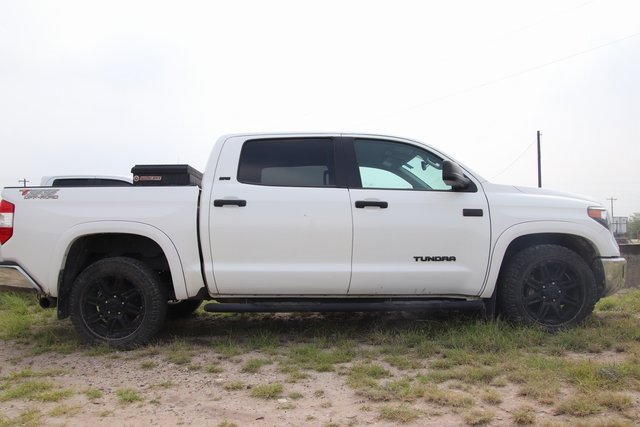 2020 Toyota Tundra SR5 photo 3
