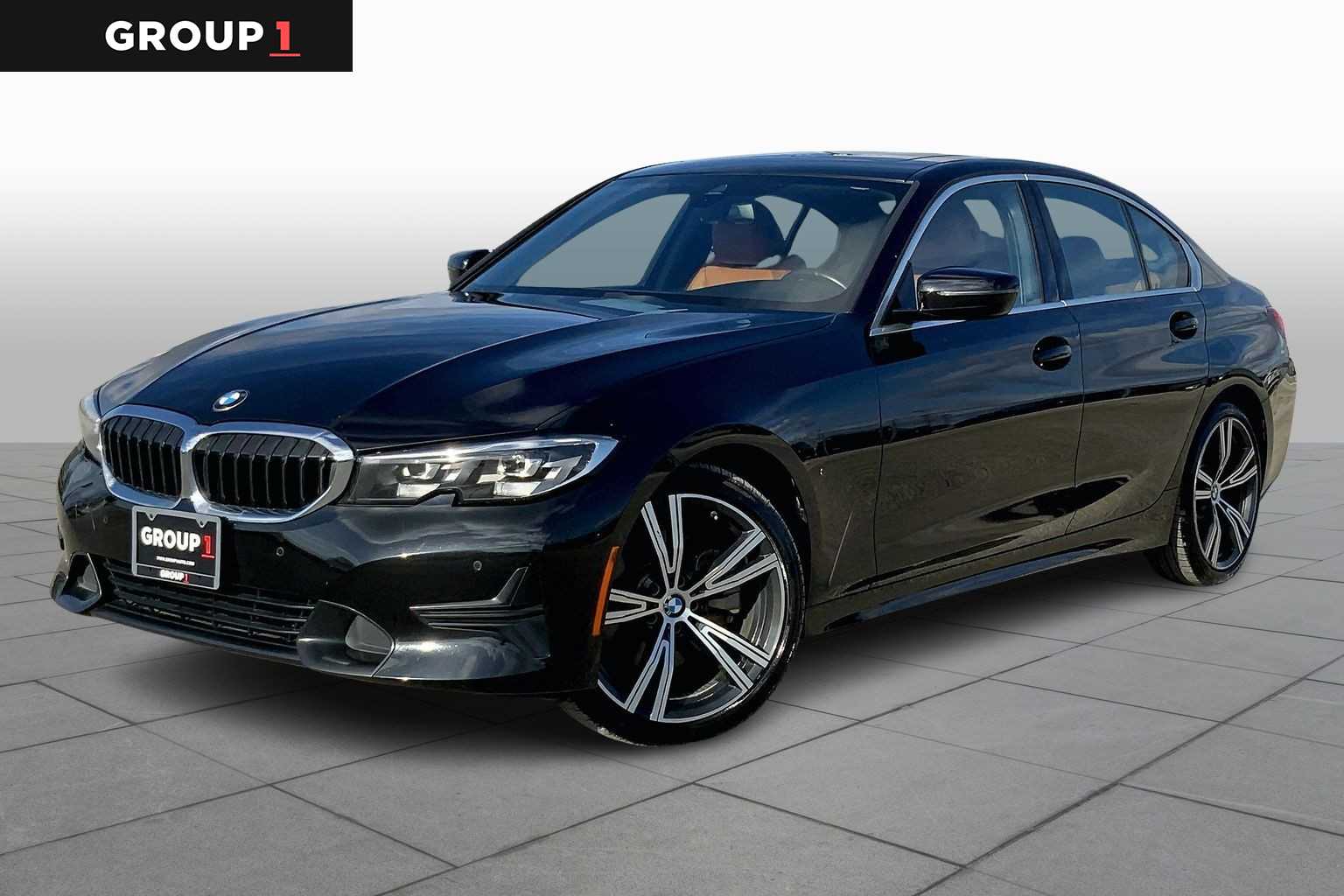 2019 BMW 3 Series 330i's photo