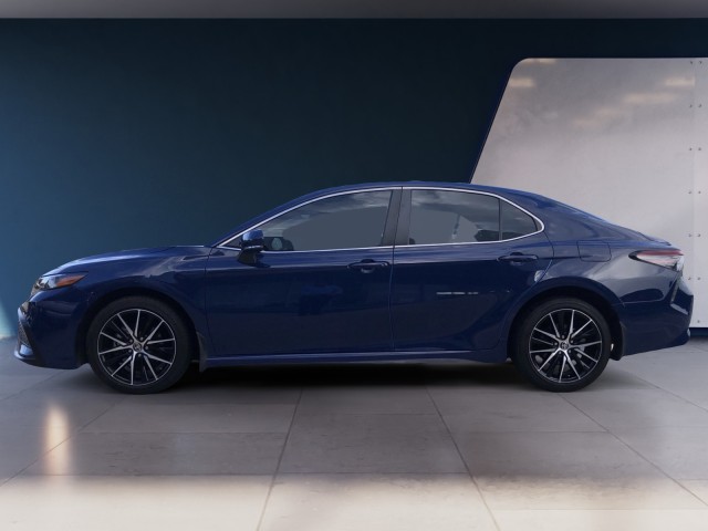 2024 Toyota Camry SE photo 2