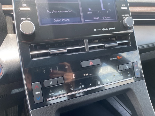 2022 Toyota Avalon Hybrid XLE Plus photo 27