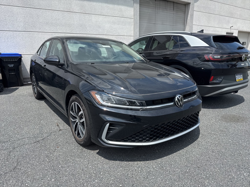 2025 Volkswagen Jetta 1.5T SE photo 2