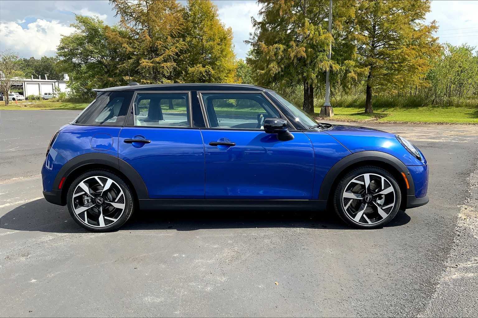 2025 Mini Cooper 4 Door Hardtop S photo 32