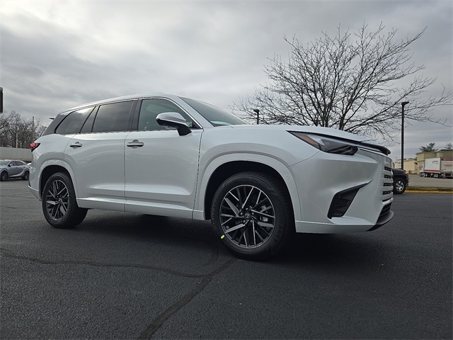 2026 Lexus TX Premium's photo